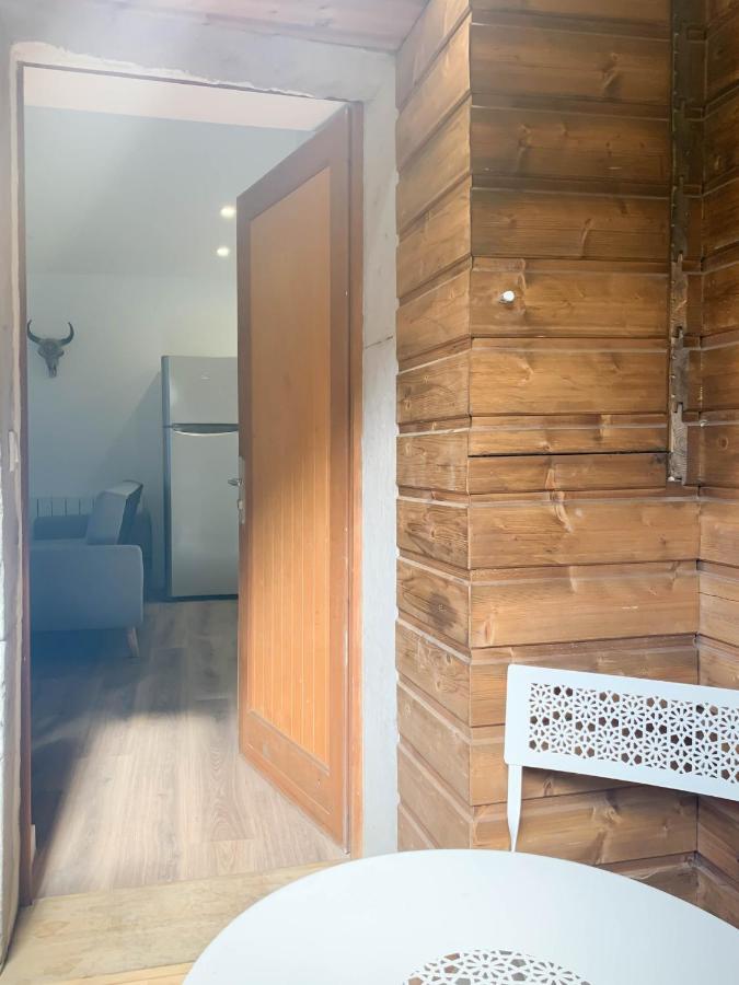 Cosmo Ideal Famille Rue Carnot Annecy Exterior photo
