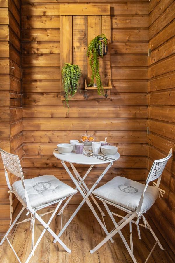 Cosmo Ideal Famille Rue Carnot Annecy Exterior photo